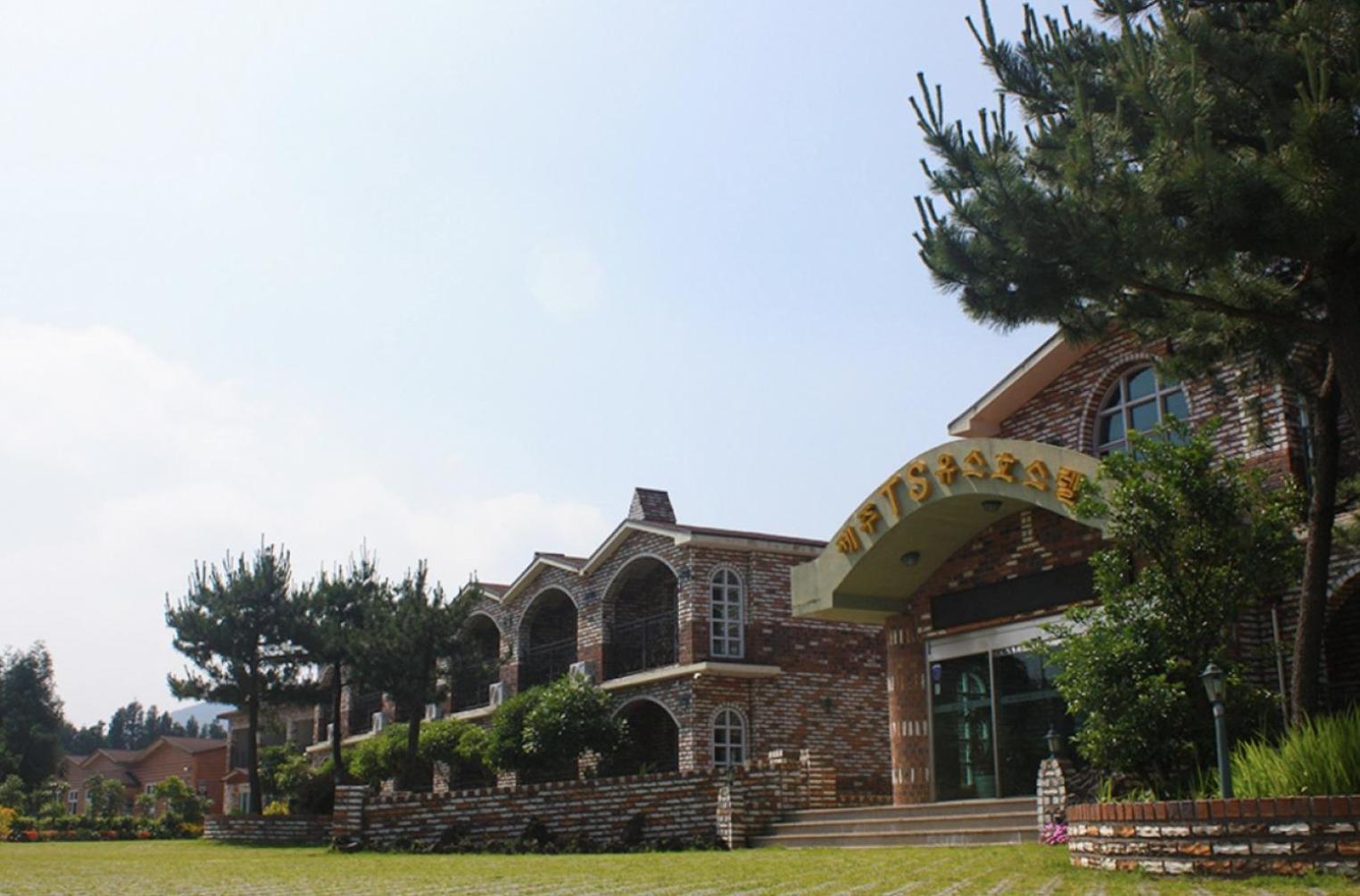 Jeju Ts Youth Hostel & Resort Σεογκουίπο Εξωτερικό φωτογραφία